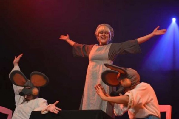 Continúa En Cartelera La Obra La Cenicienta