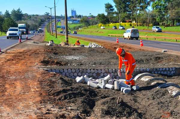 Construyen las primeras intersecciones de desvío por obras del multiviaducto en CDE - ADN Paraguayo