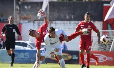 3 de Febrero recibe dura paliza y entra a zona de descenso