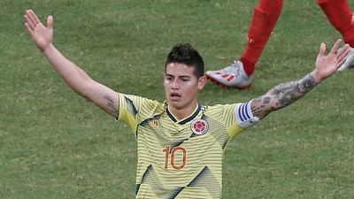 “Lamentablemente James todavía no es jugador del Napoli” - Fútbol - ABC Color