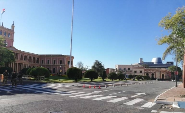 HOY / Habilitan circulación de vehículos livianos frente al Palacio