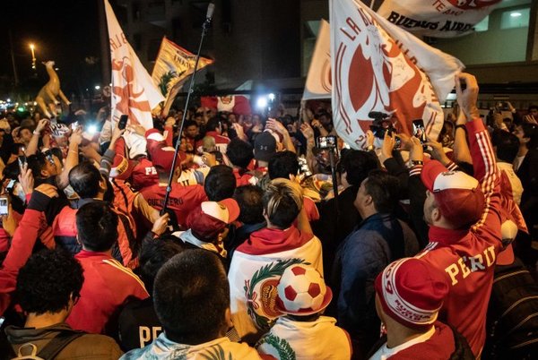 Perú recibe como héroes a los jugadores subcampeones de la Copa América | .::Agencia IP::.