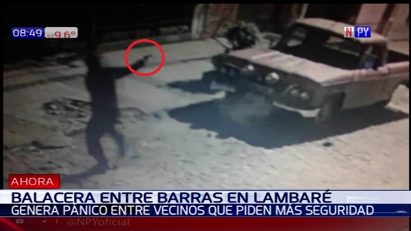 Barrasbravas se enfrentan a tiros en Lambaré | Noticias Paraguay