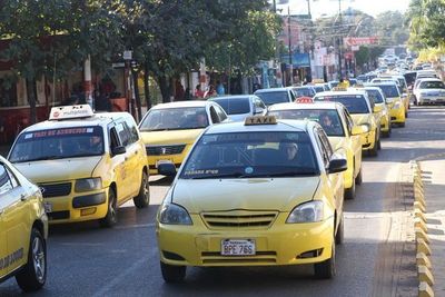 Dejan sin efecto prohibición a MUV y Uber y taxistas anuncian movilización