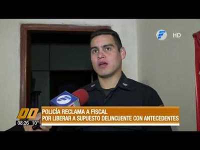 Fiscal libera a supuesto delincuente y un policía le reclama