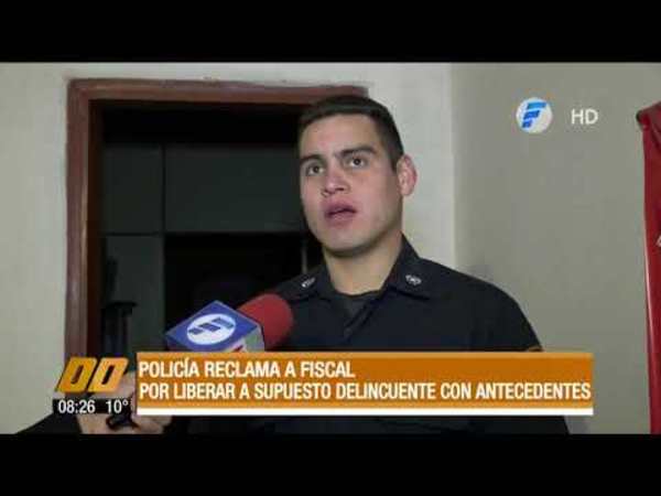 Fiscal libera a supuesto delincuente y un policía le reclama