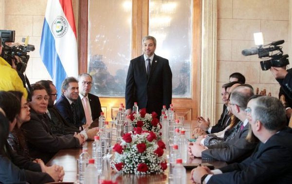 Mandatario dio reconocimiento a equipo paraguayo en negociaciones Mercosur-UE » Ñanduti