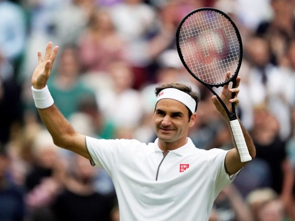 Federer acelera a cuartos ante Berrettini