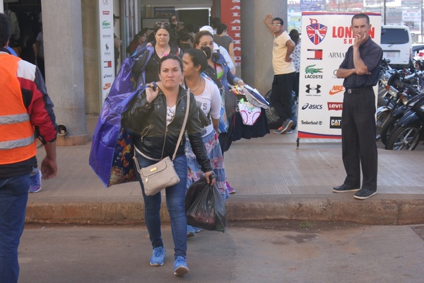 Encarnación recibe “balón de oxígeno” con ingreso masivo de turistas argentinos - ADN Paraguayo