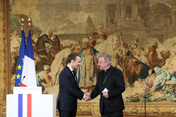 El Vaticano levanta la inmunidad a un nuncio acusado de agresión sexual - Radio 1000 AM