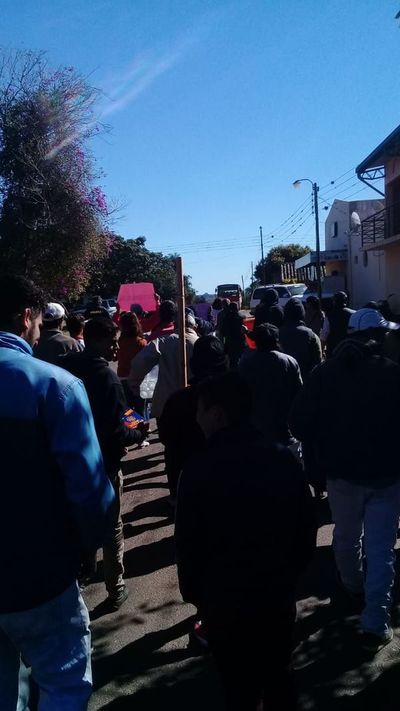 Protesta en Juan de Mena exigiendo transparencia - Nacionales - ABC Color