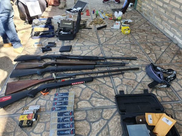 Incautan gran arsenal con municiones en Villa Hayes - Nacionales - ABC Color