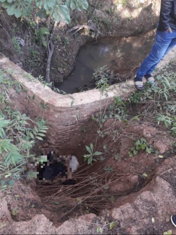 Abuelito cayó desde un puente sin valla ni señalización, se desnucó y murió