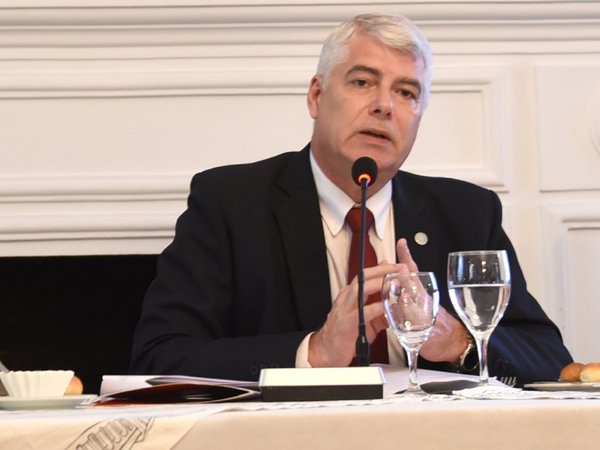 Wiens adjudicó obras por USD 385 millones, a casi un año de gestión