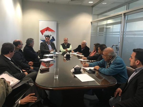 Instan al Gobierno a solucionar conflicto