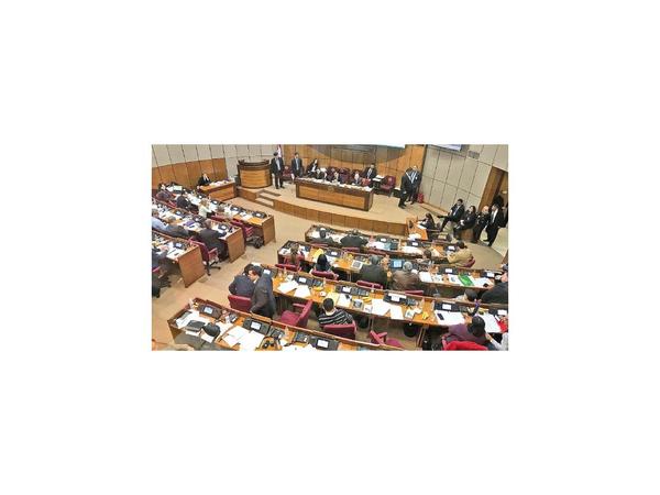 Senado resuelve la integración de comisiones de acuerdo al pacto