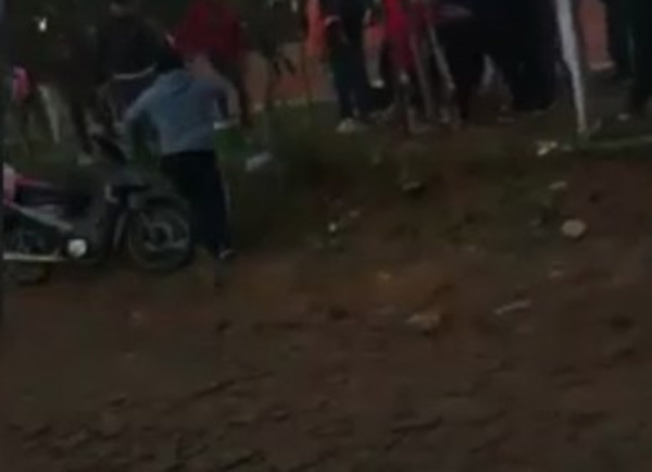 Moquetes y corridas en el ascenso santo