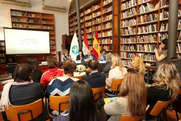 Conversatorio por los 70 años de la OEI