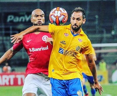 Julio Santa Cruz retorna al “Nido” - Fútbol - ABC Color