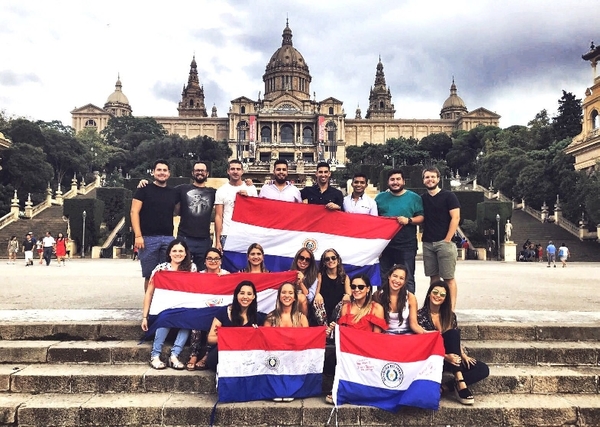 En 4 años, BECAL envió a 1.450 becarios al extranjero - ADN Paraguayo