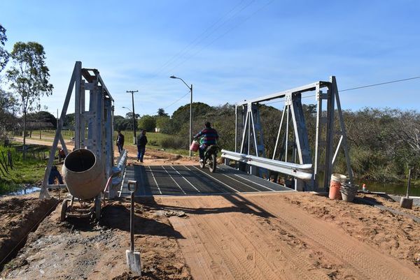 Avanza construcción de puentes en Yabebyry - Nacionales - ABC Color
