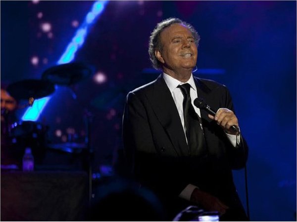 Julio Iglesias recurrirá la sentencia que le atribuye paternidad