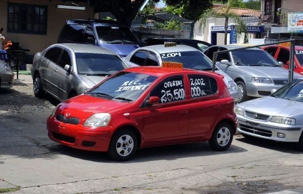 Importadores acusan a Carrizosa de complotar para perjudicarlos - Nacionales - ABC Color