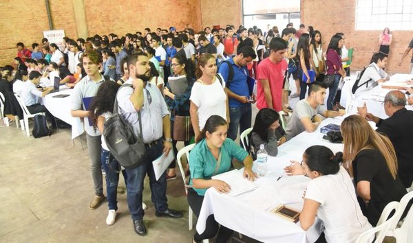 Vamos a la Expo a buscar trabajo
