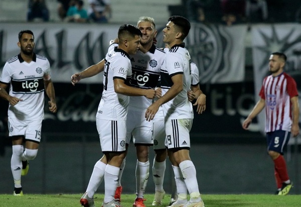Olimpia golea a Sportivo Limpeño en Copa Paraguay