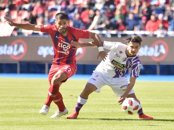 El DT Russo prueba la base en Cerro Porteño