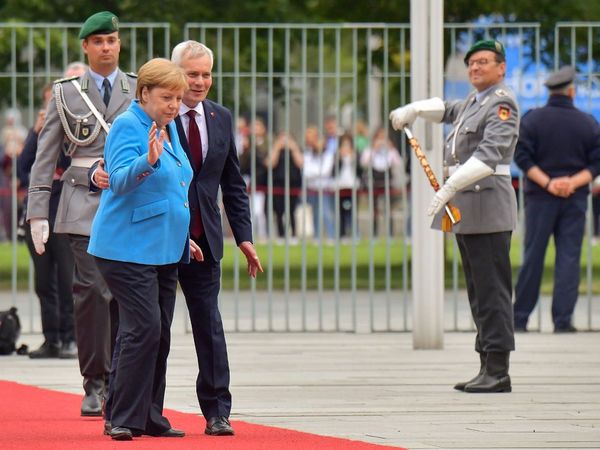 Angela Merkel vuelve a temblar y crece la preocupación