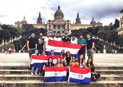 BECAL YA ENVIÓ A ESTUDIAR AL EXTERIOR A 1450 BECARIOS PARAGUAYOS