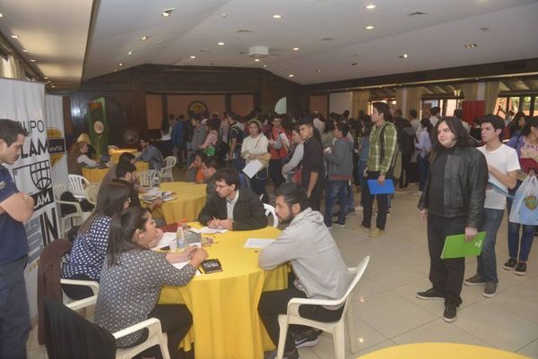Ofrecen 100 vacancias laborales en la Expo - Nacionales - ABC Color