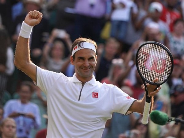 Federer esquiva la trampa de Nishikori y suma 100 victorias en Wimbledon