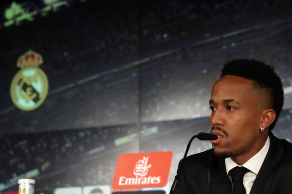 ¡Se sintió mal durante su presentación en Real Madrid!