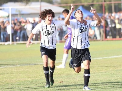 Libertad, con una gran goleada, avanza en la Copa Paraguay