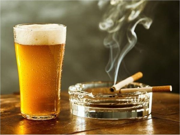 Diputados disminuyen tasa máxima de impuestos al tabaco y bebidas alcohólicas