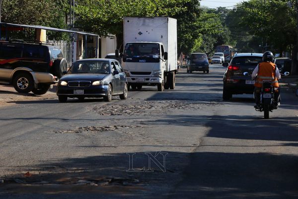 Muncipalidad de Asunción afirma que cerró 16.981 baches este año
