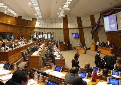 Bajaron la tasa máxima de impuestos al tabaco y bebidas alcohólicas  - Radio 1000 AM