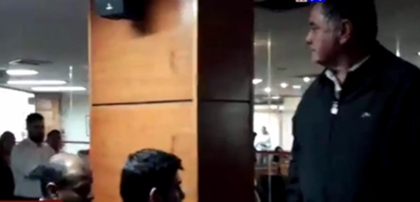 Taxista cuestiona a periodistas y hace loas al EPP | Noticias Paraguay