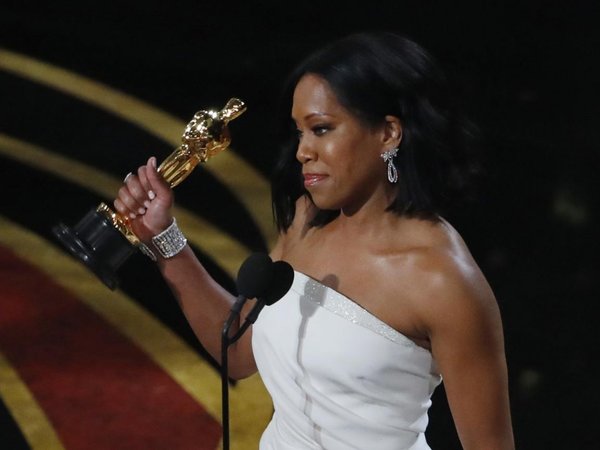 La actriz Regina King dirigirá una película sobre Muhammad Ali y Malcolm X