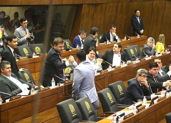 Diputados aprueban en general el proyecto de reforma tributaria