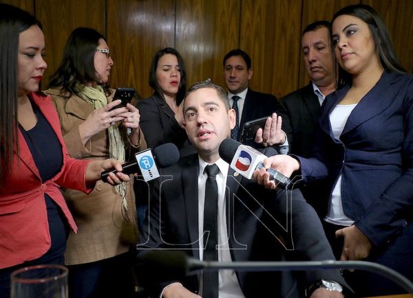 Pedro Alliana elimina direcciones y secretarías creadas por Cuevas