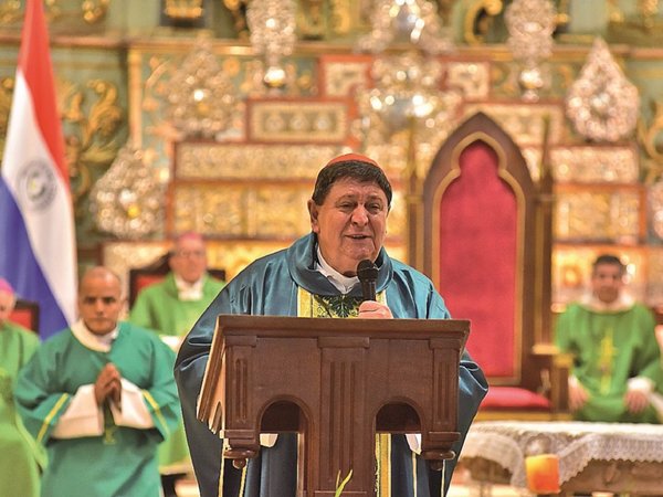 Cardenal ve como un ejemplo el amor del Paraguay al Papa