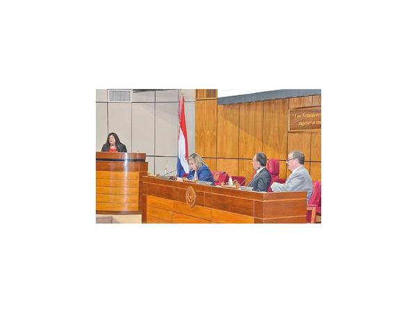 Mujeres tienen mayores chances para llenar vacancia en la Corte