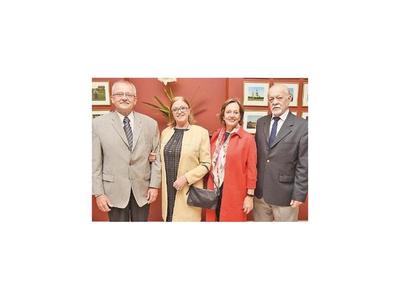 Recepción en homenaje a cónsul