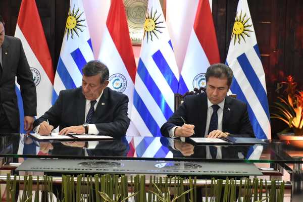 Paraguay y Uruguay acuerdan ampliar intercambio comercial, cadenas productivas e inversiones - .::RADIO NACIONAL::.