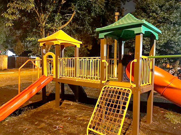Director de Obras defiende los precios que pagó Godoy por parques infantiles