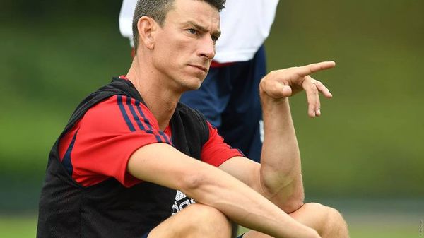 Koscielny se niega a viajar con el Arsenal - Fútbol - ABC Color