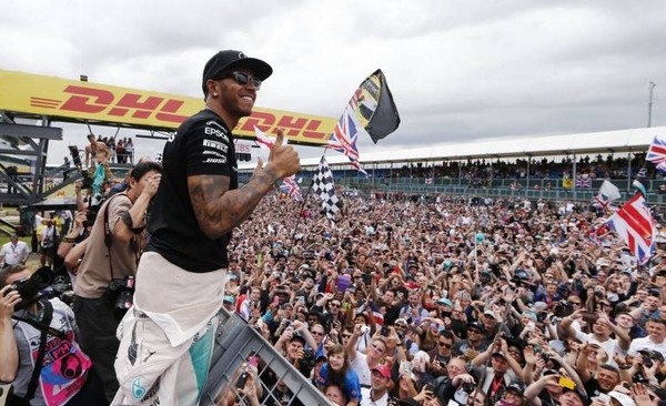 HOY / Hamilton, con ventaja holgada para Silverstone; Verstappen y Honda, amenazan